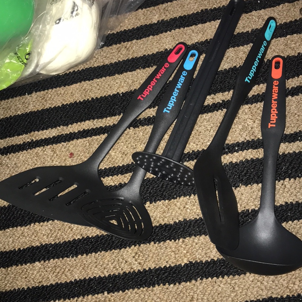 Tupperware kitchen tools π₯β₯οΈ - Picture 2 of 4